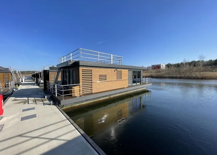 Botel Hausboot Dicke Baerta *