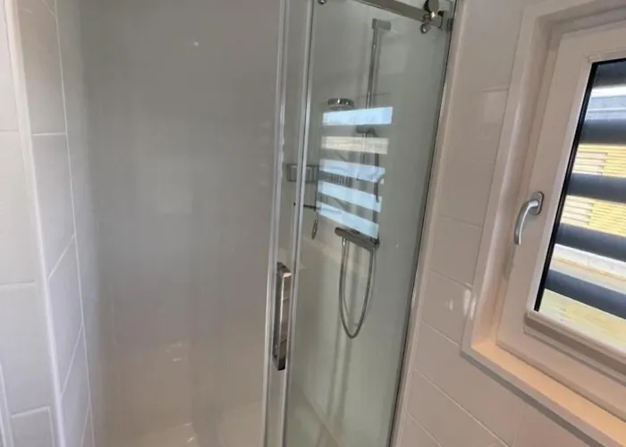 Hausboot Dicke Baerta Botel